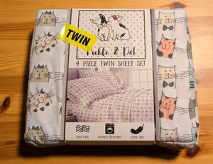 Pickle & Dot - Twin Sheet Set (4 Piece) - Cat Print / 2 sheets, 2 pillowcases